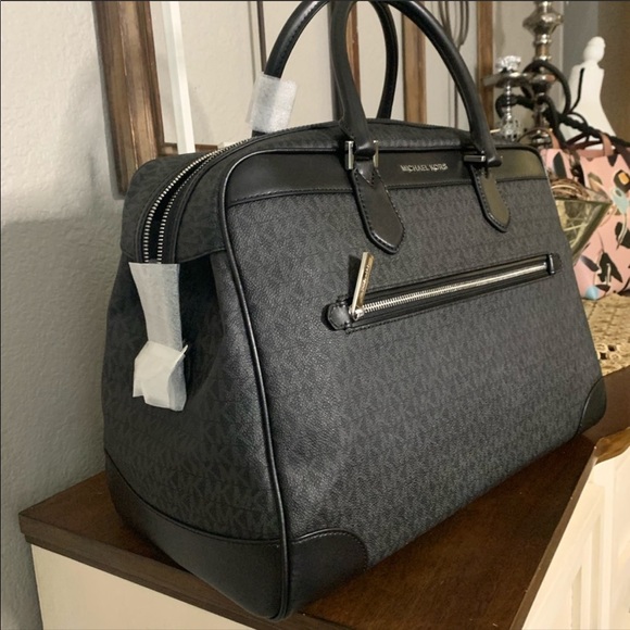 New Mk luggage 🖤 - Picture 6 of 7